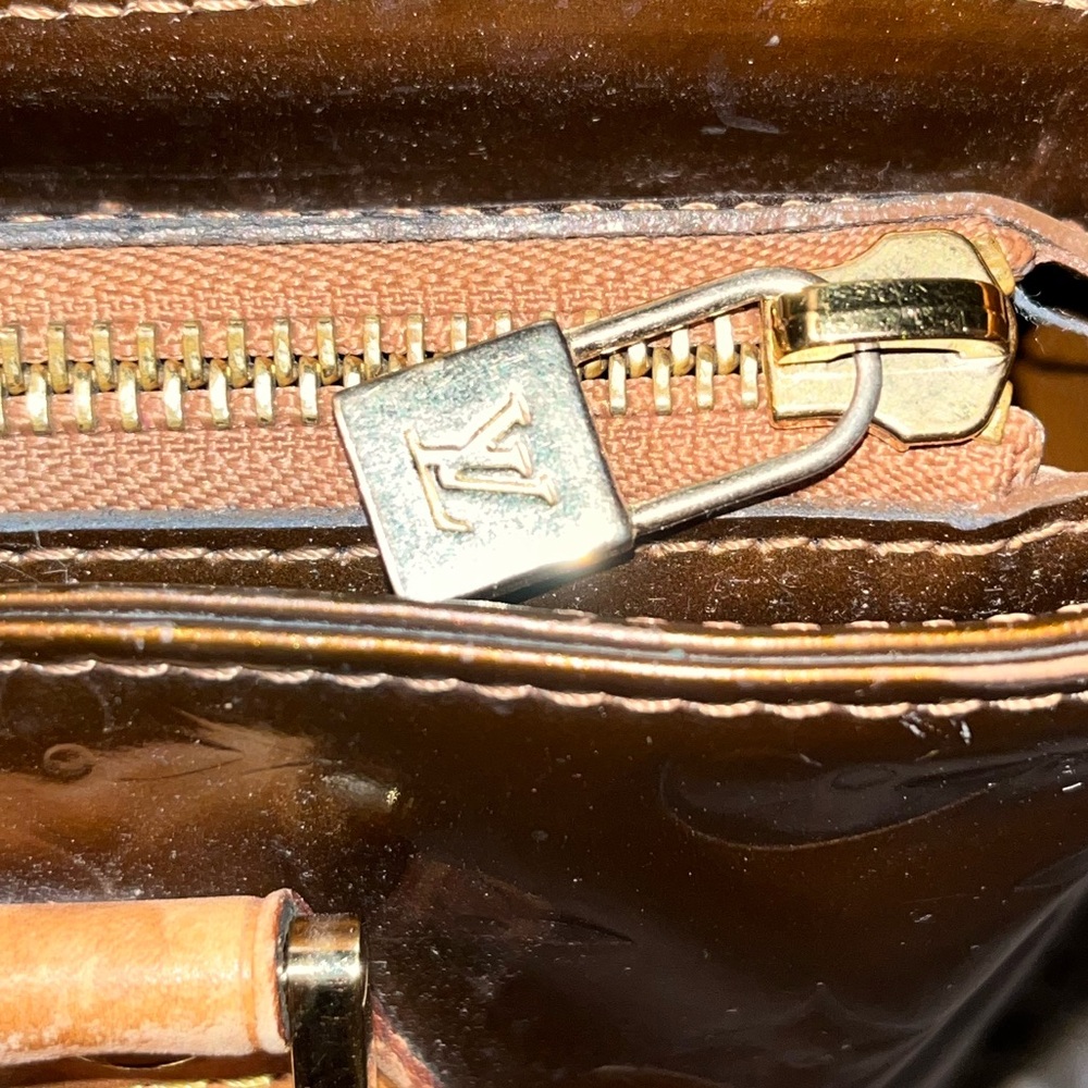 LOUIS VUITTON BRONZE VERNIS AUSTIN - Picture 2 of 14